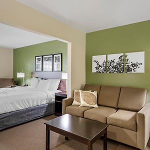 King Suite Accessible or Non-Smoking
